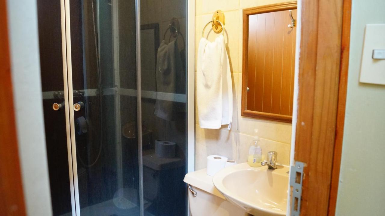 Hostal Bernardita Puerto Natales Ngoại thất bức ảnh