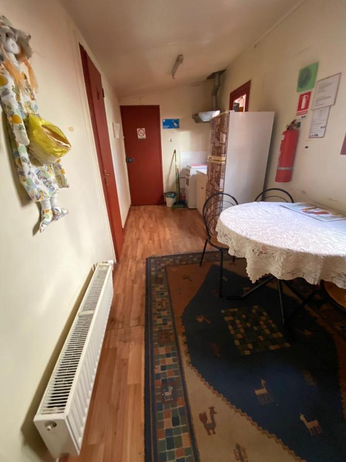 Hostal Bernardita Puerto Natales Ngoại thất bức ảnh