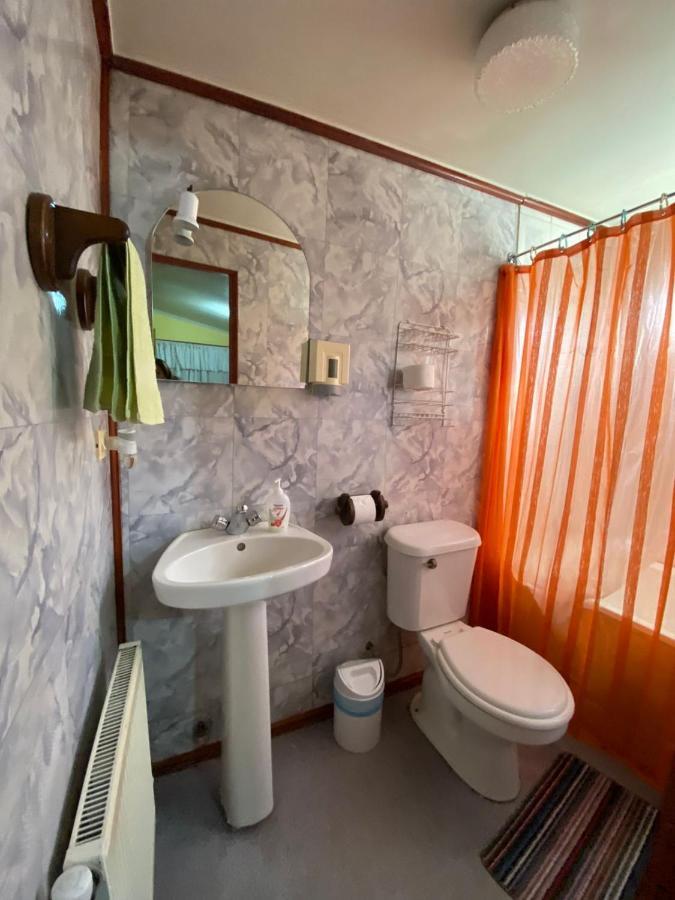 Hostal Bernardita Puerto Natales Ngoại thất bức ảnh